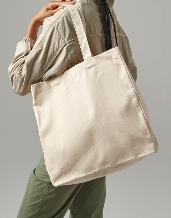 Sacosa Canvas, Quadra